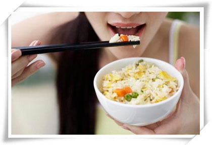 經常熬夜的(de)夜貓族應該注意飲食調理(lǐ)