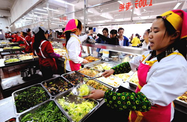 師(shī)大(dà)學生(shēng)食堂吃(chī)飯攻略:如(rú)何吃(chī)到(dào)美(měi)味實惠的(de)飯菜