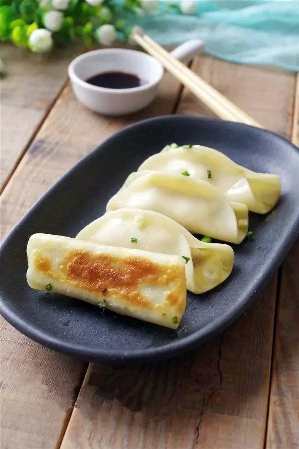 蘇州食堂承包:教你(nǐ)學做(zuò)豬肉香菇鍋貼