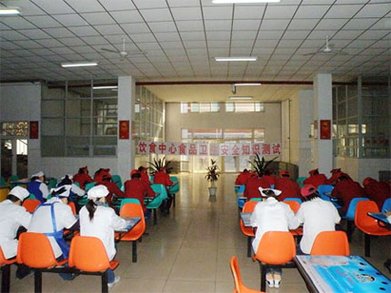 食堂服務人(rén)員(yuán)的(de)安全衛生(shēng)服務意識規範 食堂服務人(rén)員(yuán)的(de)安全衛生(shēng)服務意識規範