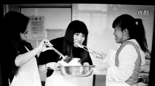 聾校(xiào)上(shàng)演舌尖上(shàng)的(de)美(měi)食